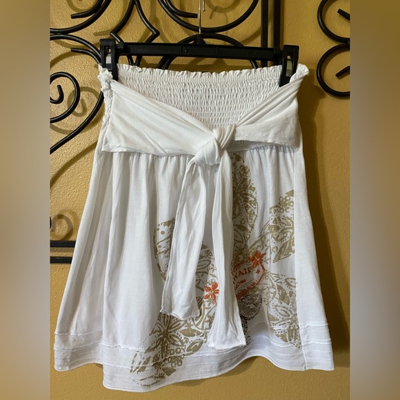 Arizona Jean Company Dresses & Skirts - Arizona white cotton skirt with Hawaiian print and fabric tie